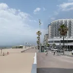 Luz, A Pie De Playa Cadiz